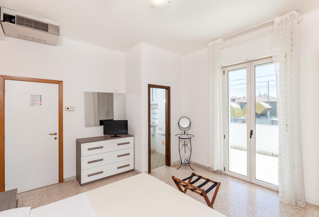 Hotel Chiar Di Luna Senigallia Chambre photo