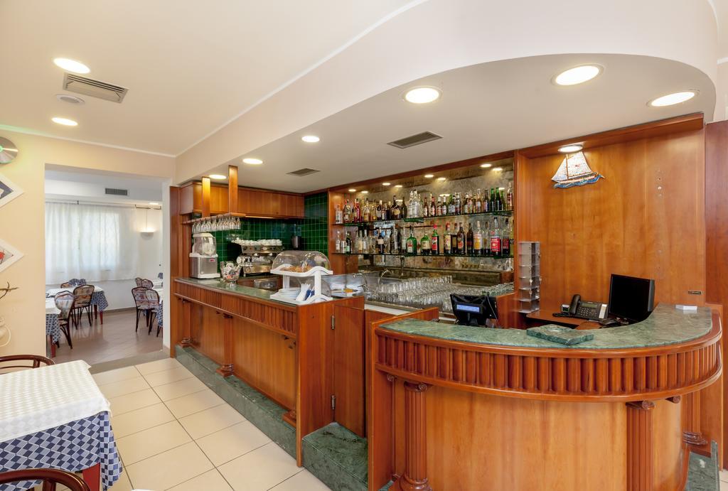 Hotel Chiar Di Luna Senigallia Extérieur photo